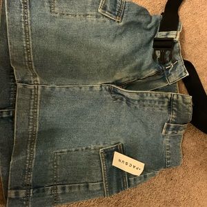 Denim skirt with belt